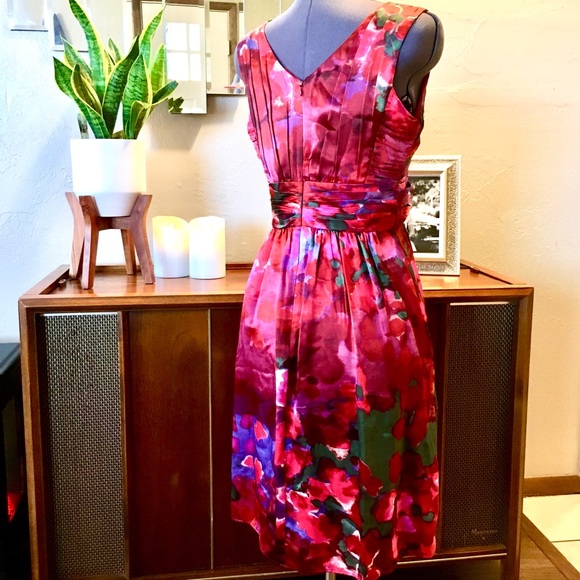 Banana Republic Red Silk Satin Dress - Picture 2 of 8